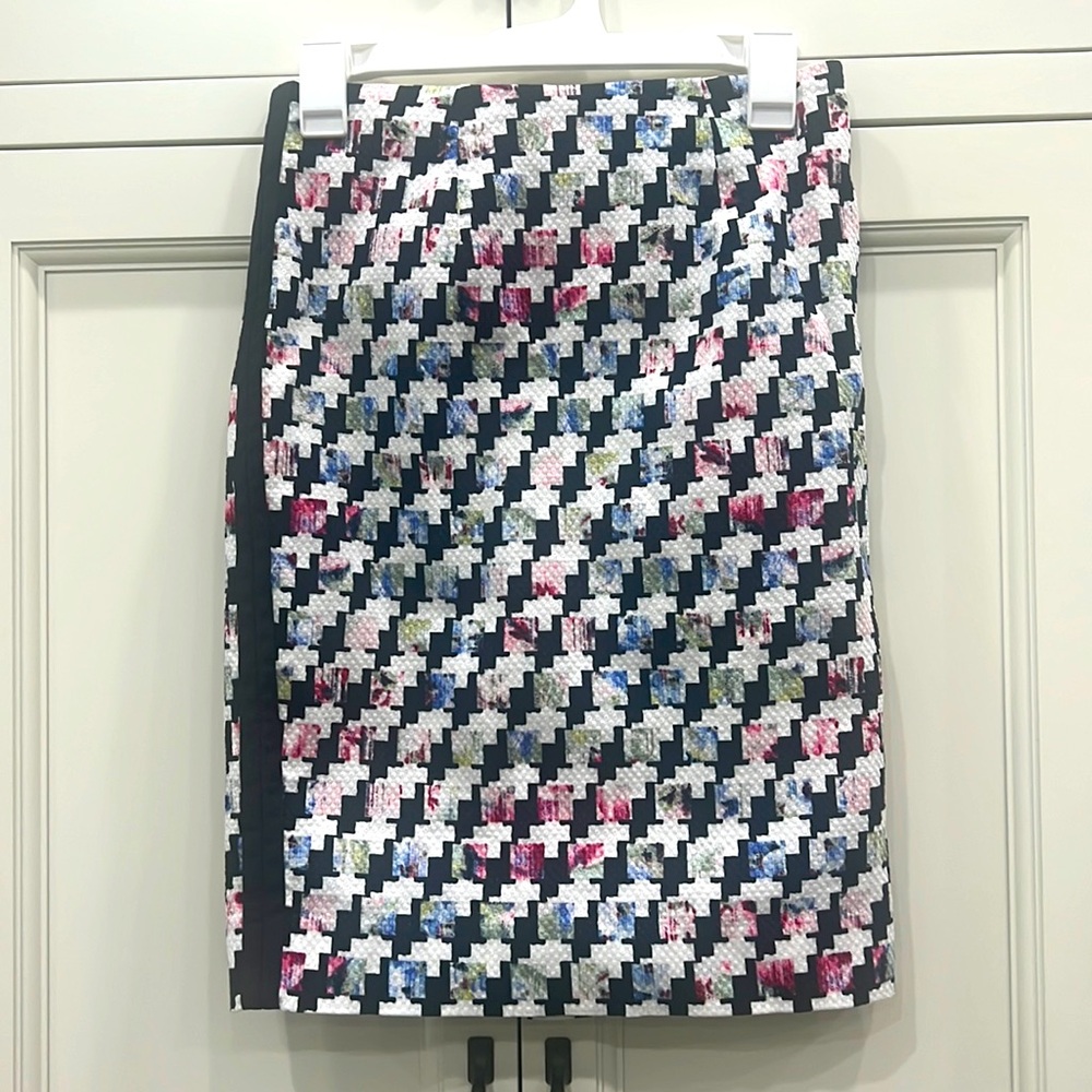 White House Black Market Houndstooth Women’s Skirt Size 2